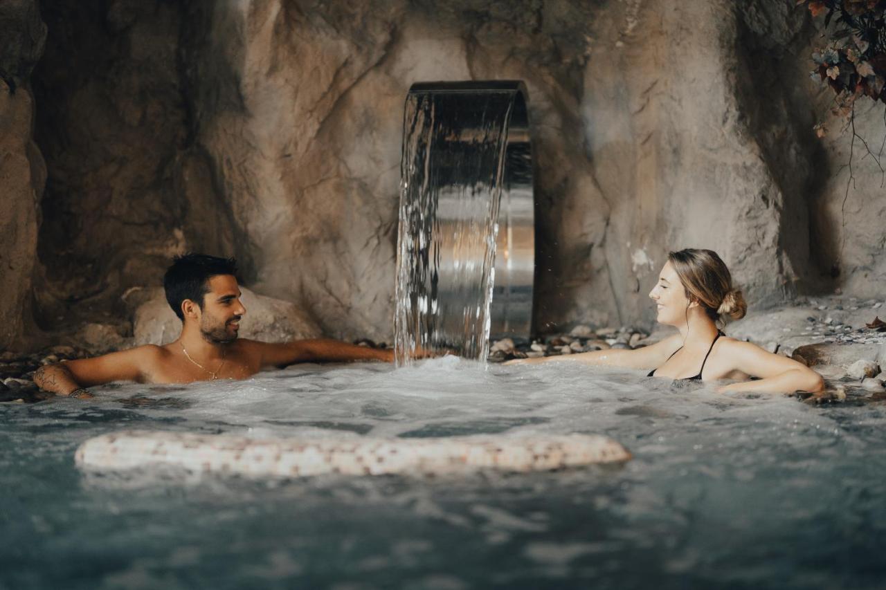 Hotel La Soldanella Моена Екстер'єр фото