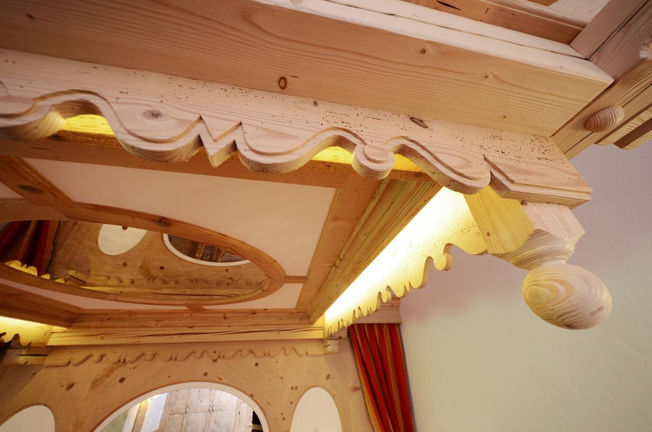 Hotel La Soldanella Моена Екстер'єр фото
