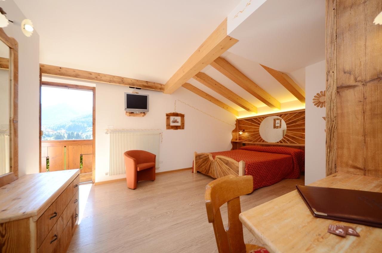 Hotel La Soldanella Моена Екстер'єр фото
